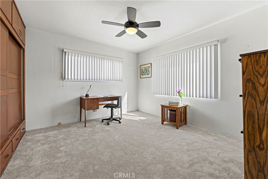 https://media.crmls.org/medias/ccccae50-6b0a-4cf9-b7be-21091767f582.jpg?preset=X-Large