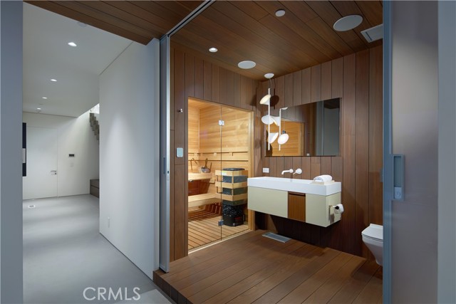 2460 Monaco Drive, Laguna Beach CA: https://media.crmls.org/medias/cccd15a2-6ff3-4fcd-bdfb-bad86ff5b9c2.jpg