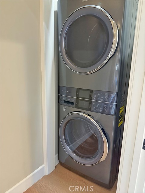 Detail Gallery Image 17 of 31 For 2953 S Bronson, Los Angeles,  CA 90018 - 3 Beds | 2 Baths