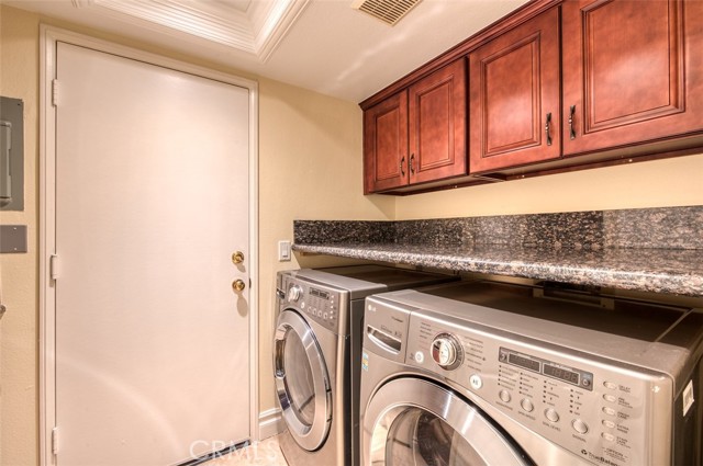 Detail Gallery Image 6 of 31 For 21 Sarena #35,  Irvine,  CA 92612 - 3 Beds | 2/1 Baths