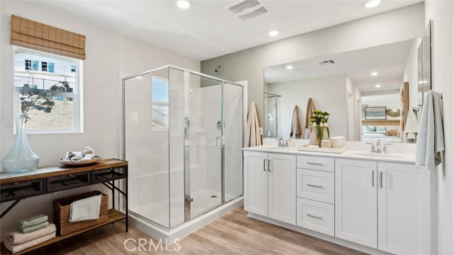 Detail Gallery Image 7 of 14 For 26306 Moorpark Ct, Corona,  CA 92883 - 3 Beds | 2/1 Baths