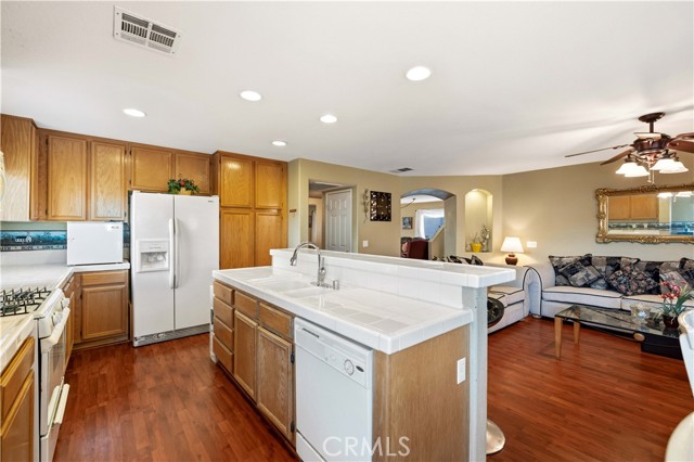 Detail Gallery Image 21 of 43 For 1549 Thomas Dr, Lancaster,  CA 93535 - 4 Beds | 3 Baths