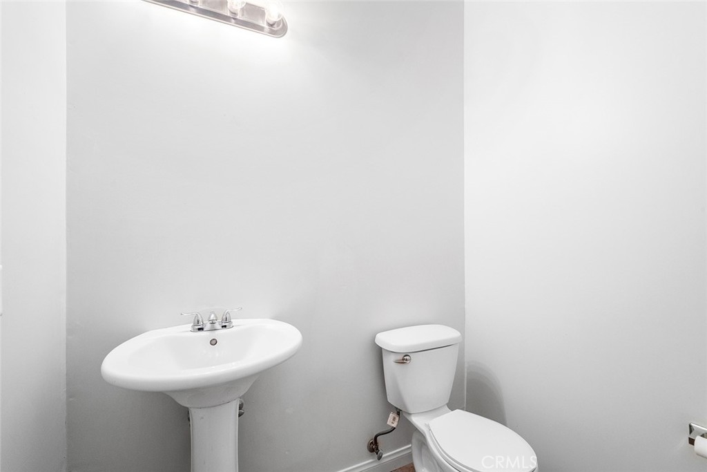 https://media.crmls.org/medias/ccced877-55a6-4de5-b9cc-514fb698d6a8.jpg?preset=X-Large
