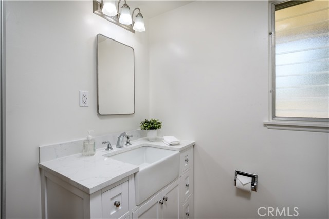 1421 Sierra Vista Drive, La Habra CA: https://media.crmls.org/medias/cccf13af-9f8e-4baf-b5ea-eba6edd86df1.jpg