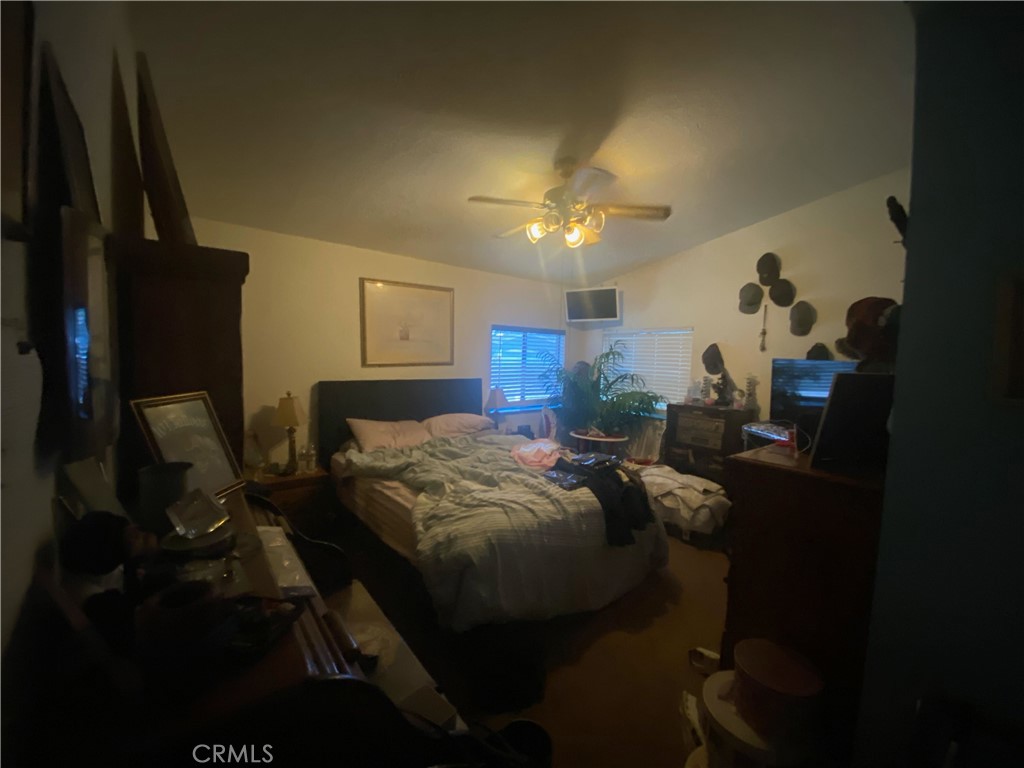 https://media.crmls.org/medias/cccf31c3-7526-44fe-8f41-d4134fc941ca.jpg?preset=X-Large