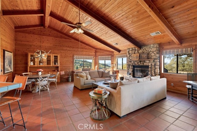 Detail Gallery Image 12 of 62 For 7975 Nacimiento Lake Dr, Paso Robles,  CA 93446 - 6 Beds | 3/1 Baths