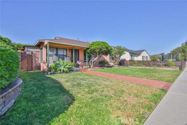 Detail Gallery Image 3 of 48 For 12107 Arlee, Norwalk,  CA 90650 - 3 Beds | 2/1 Baths