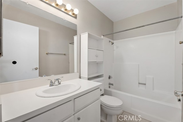 Detail Gallery Image 20 of 32 For 193 Tarocco, Irvine,  CA 92618 - 2 Beds | 2 Baths