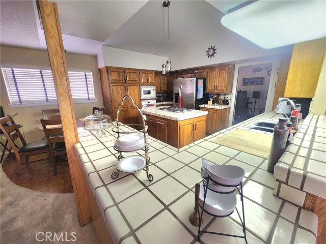 450 Fairway Drive, Palmdale CA: https://media.crmls.org/medias/cccf7597-13fa-46c8-b13f-ac18955b0cd0.jpg