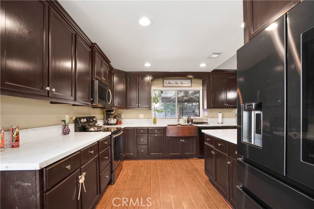 Detail Gallery Image 11 of 41 For 10330 Orange St, Rancho Cucamonga,  CA 91737 - 4 Beds | 2 Baths