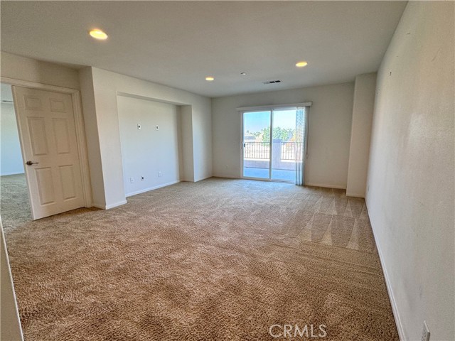 Detail Gallery Image 10 of 19 For 7243 Candra Dr, Corona,  CA 92880 - 5 Beds | 3/1 Baths