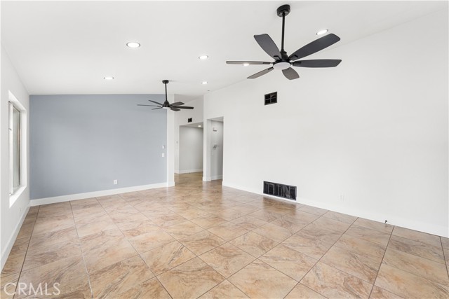 Detail Gallery Image 27 of 58 For 4042 E Avenue R6, Palmdale,  CA 93552 - 3 Beds | 2 Baths