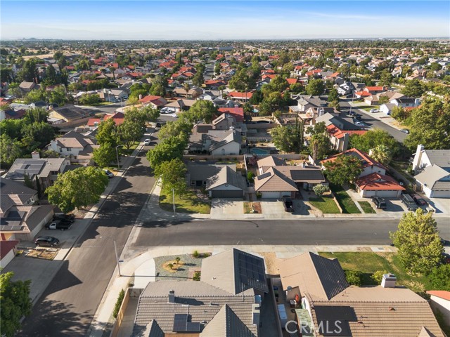 2037 Comstock Court, Palmdale CA: https://media.crmls.org/medias/ccd1575f-d8bc-4f75-af36-484c616323a2.jpg