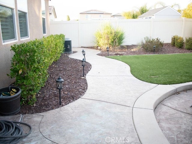 Detail Gallery Image 21 of 27 For 35142 Heritage Pointe Dr, Murrieta,  CA 92563 - 4 Beds | 3 Baths