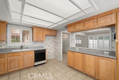 Detail Gallery Image 12 of 27 For 2116 Jacaranda Ct, San Bernardino,  CA 92404 - 2 Beds | 2 Baths