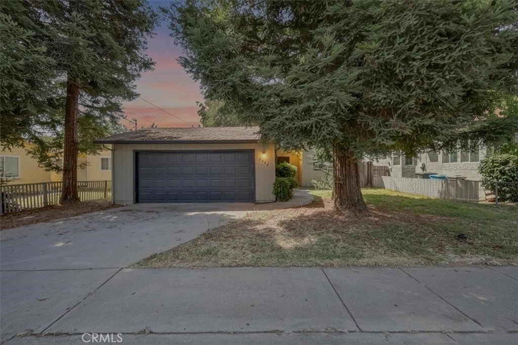 180 Percy Ave