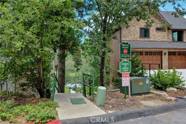 Detail Gallery Image 6 of 15 For 27513 Meadow Bay Dr, Lake Arrowhead,  CA 92352 - – Beds | – Baths