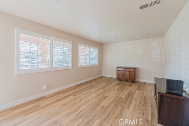 409 Utica Avenue, Huntington Beach CA: https://media.crmls.org/medias/ccd31349-f0dd-4464-bb7f-e9a58837575a.jpg