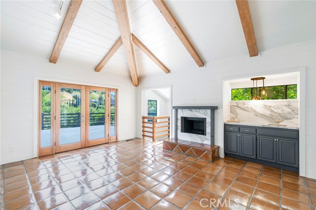 Detail Gallery Image 12 of 45 For 5245 Elvira Rd, Woodland Hills,  CA 91364 - 3 Beds | 3 Baths