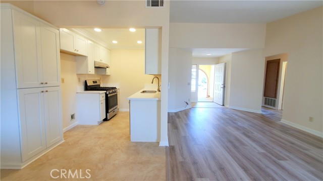 Detail Gallery Image 7 of 14 For 27296 El Cajon, Menifee,  CA 92586 - 2 Beds | 2 Baths