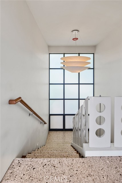 Detail Gallery Image 22 of 61 For 1112 Park St, Huntington Beach,  CA 92648 - 6 Beds | 6/2 Baths