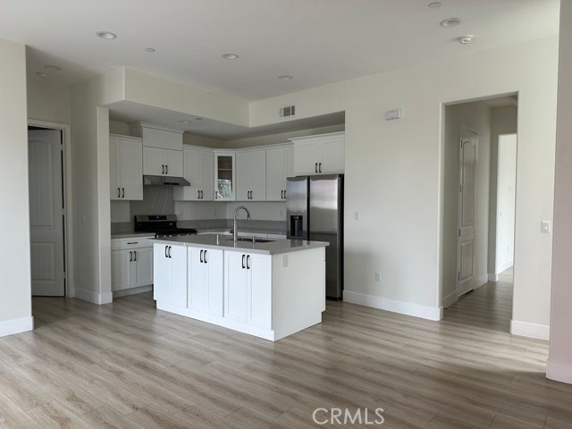 31917 Saint Joseph Ln, Stanton CA: https://media.crmls.org/medias/ccd64f0a-39fc-41ef-aff1-3cbd3b7f6d6c.jpg