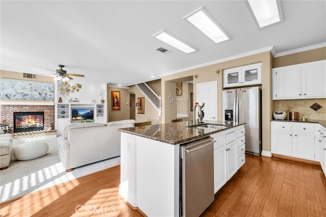 Detail Gallery Image 14 of 61 For 14037 Hollywood Ave, Corona,  CA 92880 - 4 Beds | 3 Baths