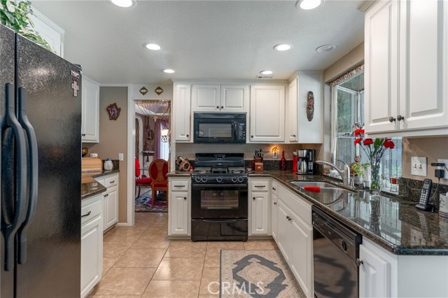 Detail Gallery Image 15 of 52 For 1290 3rd, Calimesa,  CA 92320 - 4 Beds | 2/1 Baths