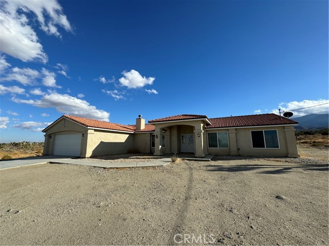 Detail Gallery Image 1 of 23 For 465 Solano Rd, Pinon Hills,  CA 92372 - 4 Beds | 2 Baths