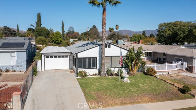 Detail Gallery Image 2 of 33 For 17311 Los Alimos St, Granada Hills,  CA 91344 - 2 Beds | 1 Baths