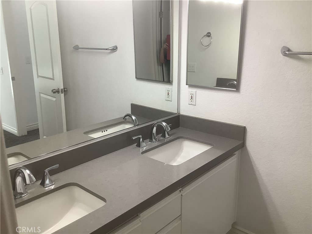 Ccd83ef5 C001 462d A0f7 E0dbbee6767c