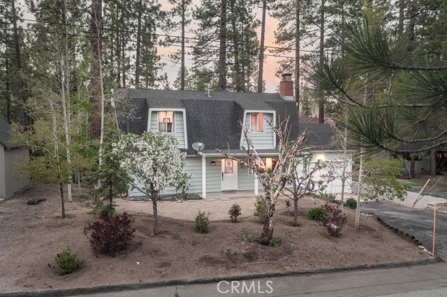 Detail Gallery Image 32 of 42 For 42716 Juniper Dr, Big Bear Lake,  CA 92315 - 4 Beds | 2 Baths