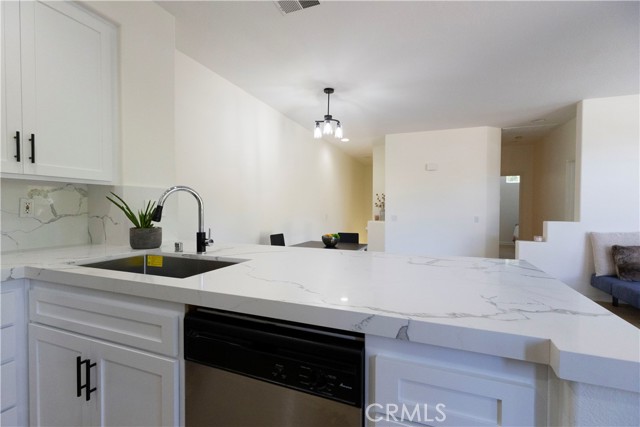 Front Image Thumbnail for CROC26069098