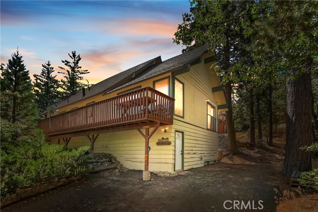 Detail Gallery Image 2 of 27 For 1068 Oak Ln, Lake Arrowhead,  CA 92326 - 3 Beds | 1/1 Baths