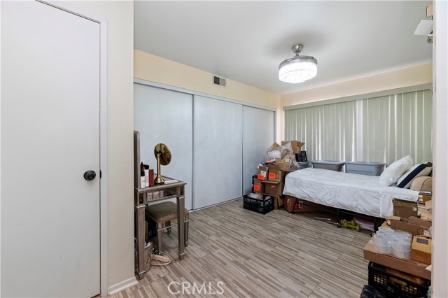 Detail Gallery Image 22 of 31 For 4652 Don Lorenzo #B,  Los Angeles,  CA 90008 - 3 Beds | 3 Baths