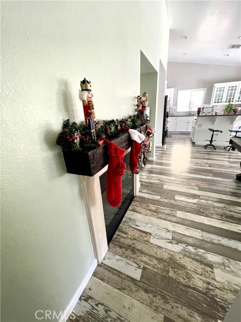 Detail Gallery Image 13 of 25 For 25065 Clover Creek Ln, Menifee,  CA 92584 - 3 Beds | 2 Baths