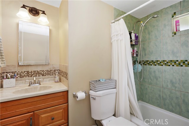 526 N Emerald Drive, Orange CA: https://media.crmls.org/medias/ccdb0723-48a4-44cc-b08f-83332a1dc672.jpg