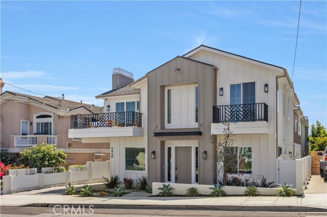 2420 Ives Lane, Redondo Beach, California 90278, 4 Bedrooms Bedrooms, ,3 BathroomsBathrooms,Residential,For Sale,Ives,SB25133825