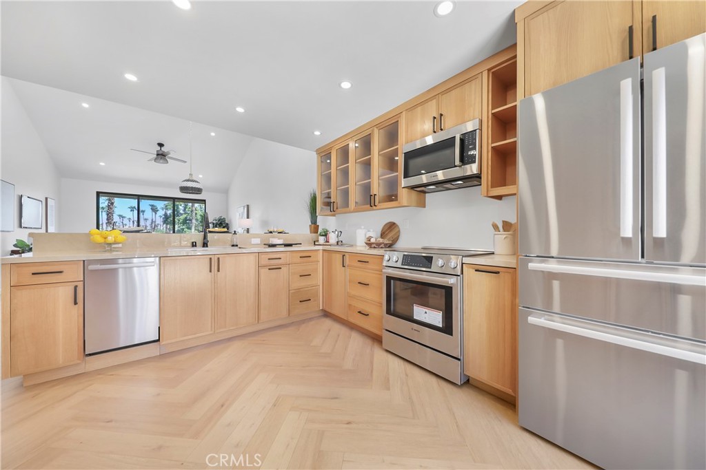 MLS #OC25168664 img 13