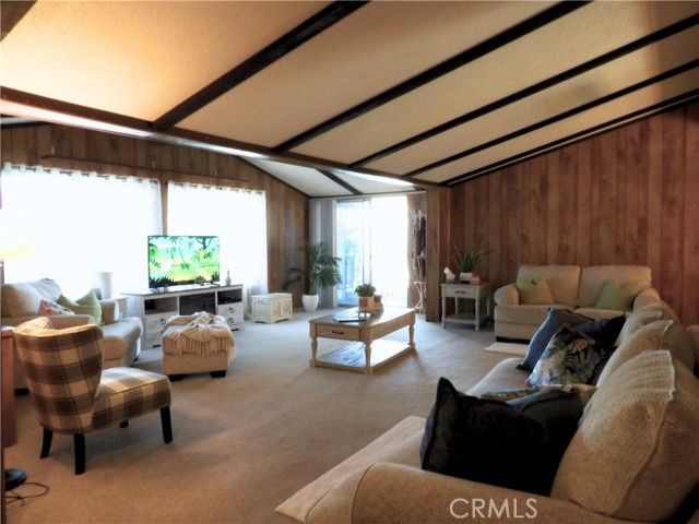 27701 Murrieta Road, Menifee CA: https://media.crmls.org/medias/ccdbfec9-76a7-4179-aec1-7ecf4671e22e.jpg