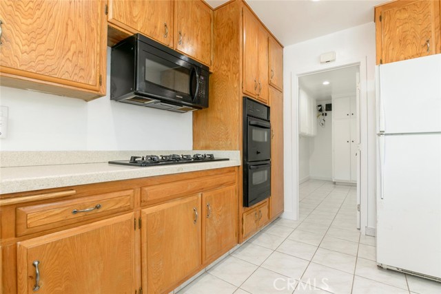 10415 Wish Avenue, Granada Hills CA: https://media.crmls.org/medias/ccdc0d02-e3c9-4a08-9e43-c347cf3d4ab3.jpg