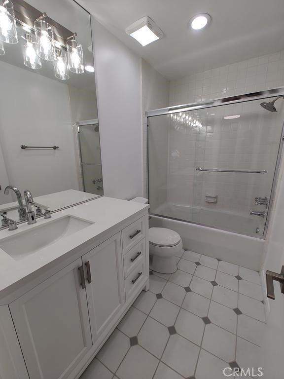 1888 Greenfield Avenue, Los Angeles CA: https://media.crmls.org/medias/ccdc983f-fcea-486a-8eb4-a859d60c15ee.jpg