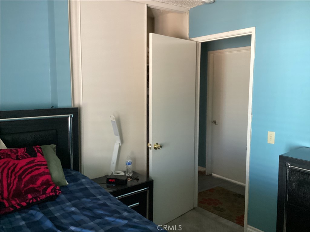 https://media.crmls.org/medias/ccdd3d6e-7125-410b-8760-521920f489f5.jpg?preset=X-Large