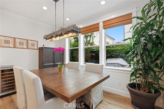 61 Fuchsia, Lake Forest CA: https://media.crmls.org/medias/ccdd6e7c-5413-44ea-ae63-8375aec86f2c.jpg