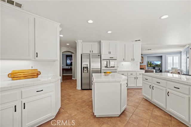Detail Gallery Image 11 of 38 For 21240 Lone Star Way, Saugus,  CA 91390 - 4 Beds | 3 Baths