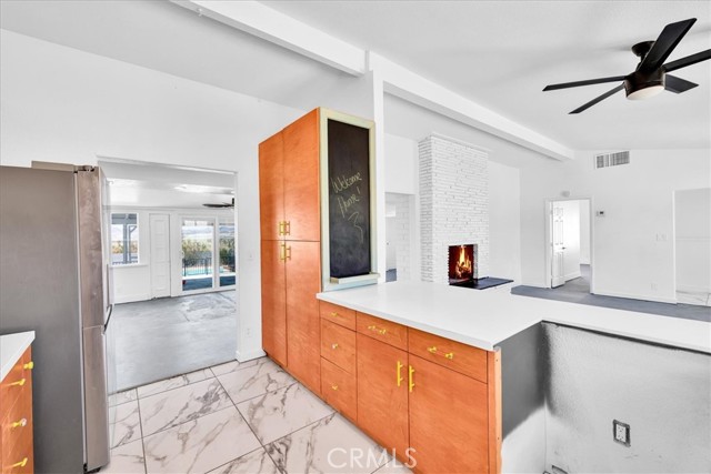 73028 Manana Drive, 29 Palms CA: https://media.crmls.org/medias/ccde6010-8f7b-4747-b2c3-bab5d74436c8.jpg