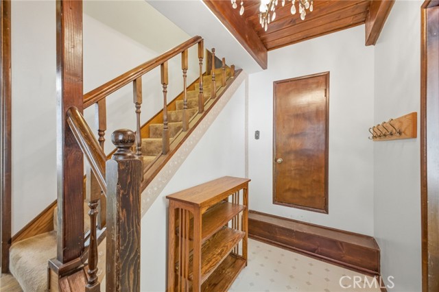 Detail Gallery Image 4 of 47 For 27352 Alpen Dr, Lake Arrowhead,  CA 92352 - 3 Beds | 2 Baths