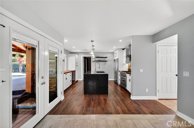 Detail Gallery Image 15 of 68 For 31386 Corte San Leandro, Temecula,  CA 92592 - 4 Beds | 2/1 Baths