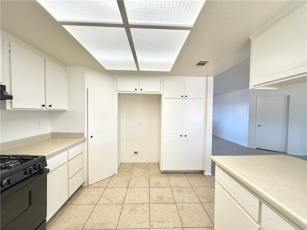 MLS #IV25168693 image #10