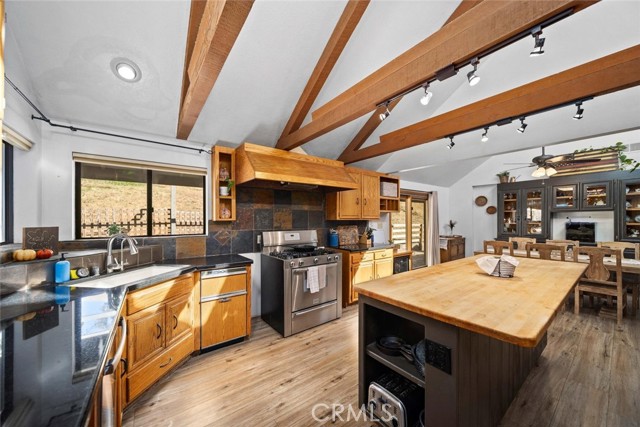 Detail Gallery Image 17 of 67 For 29670 Skyline Dr, Tehachapi,  CA 93561 - 6 Beds | 3/1 Baths